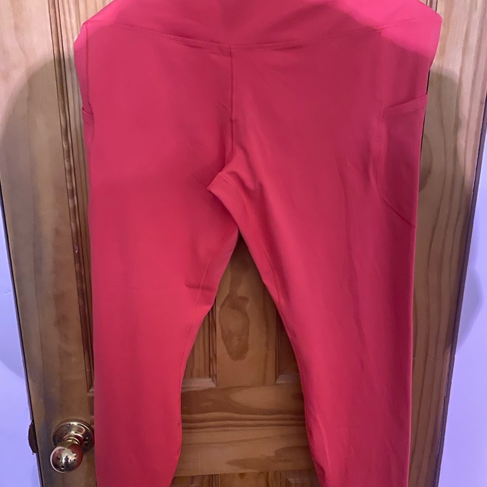 Nike Pink Dri-FIT Performance Leggings - Picture 4 of 5